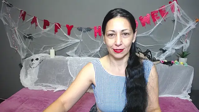 LiluGrants online show from November 2, 2025, 7:05 pm