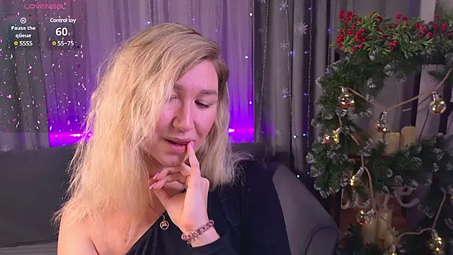 MilaBott online show from December 18, 2024, 7:36 am