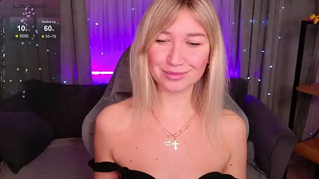 MilaBott online show from December 2, 2025, 7:42 pm