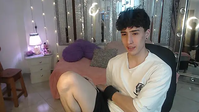 Snapshot of gojo_satoru_18 chatting on January 20, 2025, 3:28 pm gojo satoru 18 online show from January 20, 2025, 3:28 pm