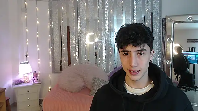 Snapshot of gojo_satoru_18 chatting on January 21, 2025, 12:07 pm gojo satoru 18 online show from January 21, 2025, 12:07 pm