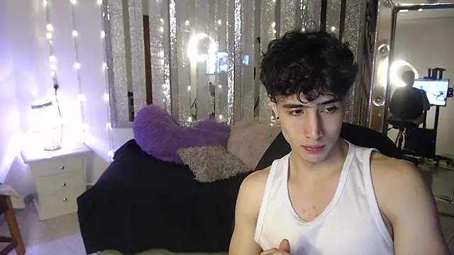 Snapshot of gojo_satoru_18 chatting on February 17, 2025, 4:15 pm gojo satoru 18 online show from February 17, 2025, 4:15 pm