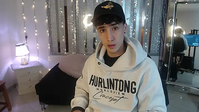 Snapshot of gojo_satoru_18 chatting on February 18, 2025, 11:44 am gojo satoru 18 online show from February 18, 2025, 11:44 am