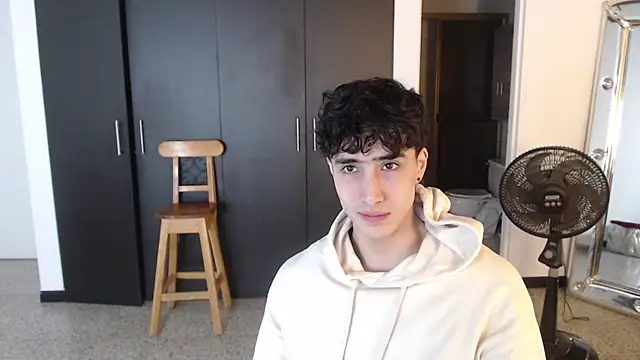 Snapshot of gojo_satoru_18 chatting on March 1, 2025, 12:01 pm gojo satoru 18 online show from March 1, 2025, 12:01 pm