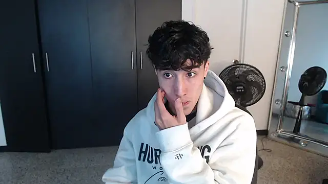 Snapshot of gojo_satoru_18 chatting on March 3, 2025, 11:44 am gojo satoru 18 online show from March 3, 2025, 11:44 am