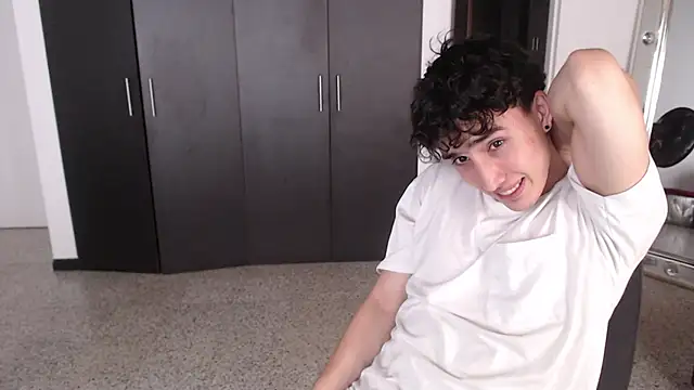 Snapshot of gojo_satoru_18 chatting on March 4, 2025, 5:45 pm gojo satoru 18 online show from March 4, 2025, 5:45 pm