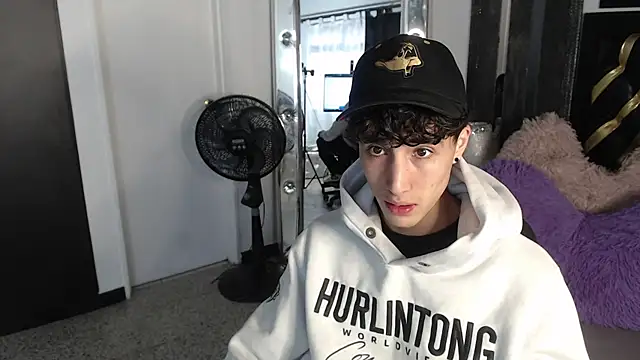 Snapshot of gojo_satoru_18 chatting on March 12, 2025, 11:53 am gojo satoru 18 online show from March 12, 2025, 11:53 am