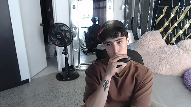 Snapshot of gojo_satoru_18 chatting on March 13, 2025, 3:06 pm gojo satoru 18 online show from March 13, 2025, 3:06 pm