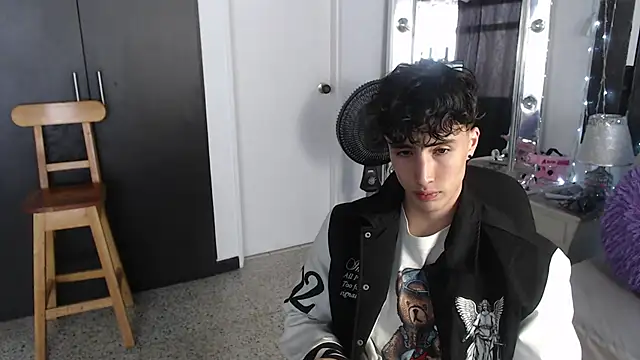 Snapshot of gojo_satoru_18 chatting on March 18, 2025, 2:59 pm gojo satoru 18 online show from March 18, 2025, 2:59 pm