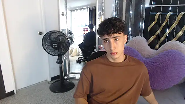 Snapshot of gojo_satoru_18 chatting on March 20, 2025, 11:38 am gojo satoru 18 online show from March 20, 2025, 11:38 am