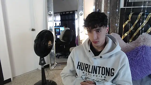 Snapshot of gojo_satoru_18 chatting on March 22, 2025, 11:42 am gojo satoru 18 online show from March 22, 2025, 11:42 am