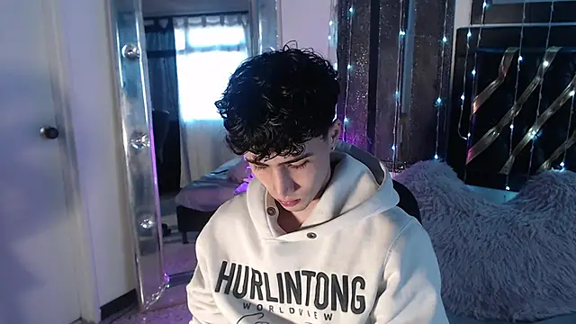 Snapshot of gojo_satoru_18 chatting on September 9, 2025, 12:37 pm gojo satoru 18 online show from September 9, 2025, 12:37 pm