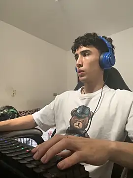 Snapshot of gojo_satoru_18 chatting on October 22, 2025, 5:13 pm gojo satoru 18 online show from October 22, 2025, 5:13 pm