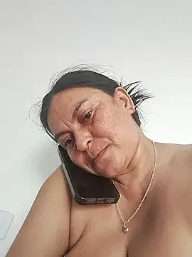 Horny-Mommy-Dirty online show from January 5, 2026, 5:27 pm