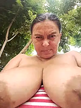 Snapshot of Horny-Mommy-Dirty chatting on March 29, 2026, 2:39 pm Horny-Mommy-Dirty online show from March 29, 2026, 2:39 pm