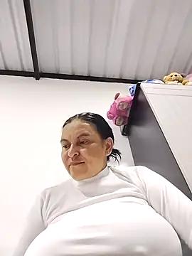 Snapshot of Horny-Mommy-Dirty chatting on March 30, 2026, 3:29 am Horny-Mommy-Dirty online show from March 30, 2026, 3:29 am