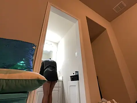 wynterheat online show from October 16, 2025, 7:53 am