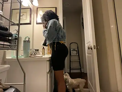 wynterheat online show from March 21, 2026, 4:39 am