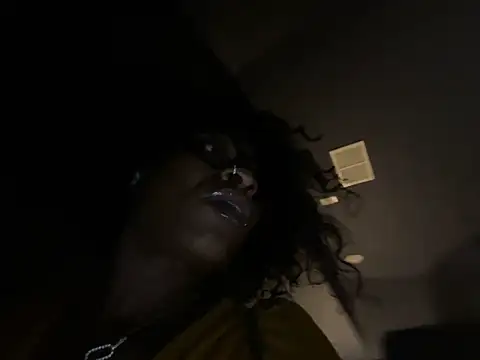 wynterheat online show from April 16, 2026, 9:39 pm