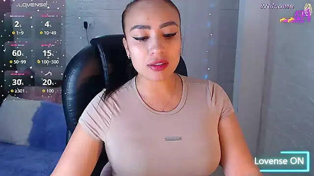 Snapshot of Paulina_627 chatting on July 14, 2026, 5:51 pm Paulina 627 online show from July 14, 2026, 5:51 pm