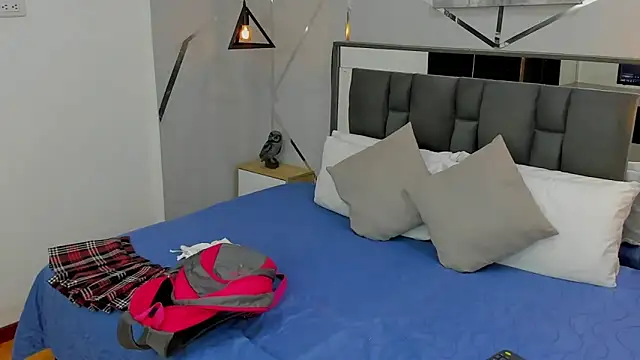 Ayla martinez online show from February 13, 2025, 2:12 am