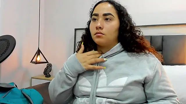 Ayla martinez online show from October 5, 2025, 2:32 am