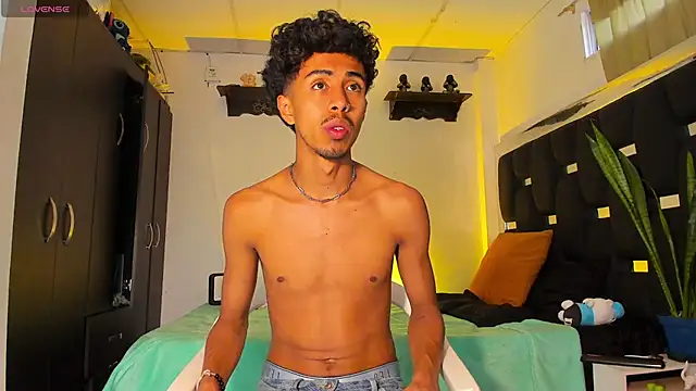 RyanRizzo online show from March 15, 2025, 11:06 pm