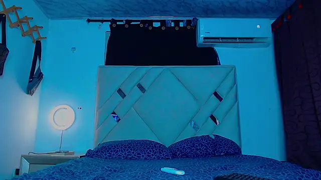 Rich boy01 online show from February 26, 2025, 2:48 am