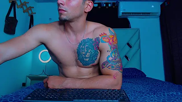 Rich boy01 online show from February 27, 2025, 3:25 am