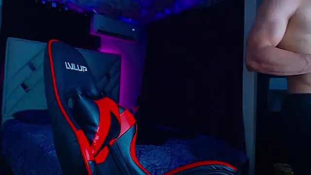 Rich boy01 online show from March 15, 2025, 3:40 am