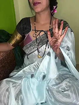 PUNAM BABY1 online show from April 4, 2026, 6:05 pm