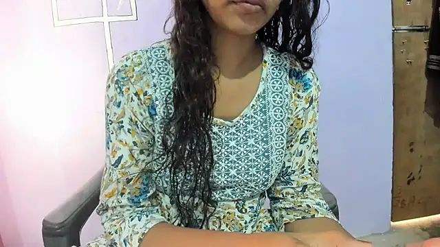 aarjulove online show from September 24, 2025, 9:56 am