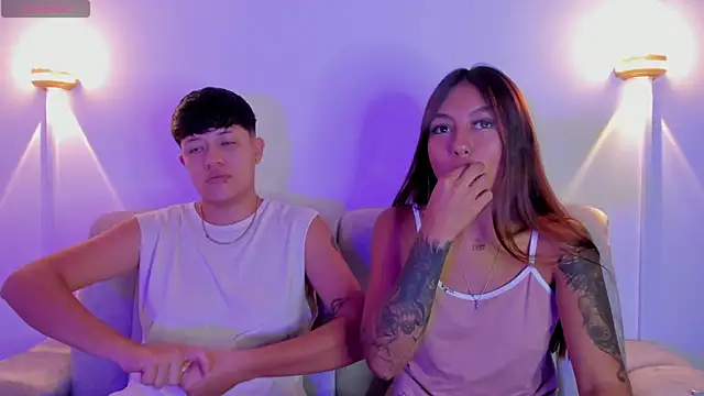 violet casper  online show from October 25, 2025, 4:31 am