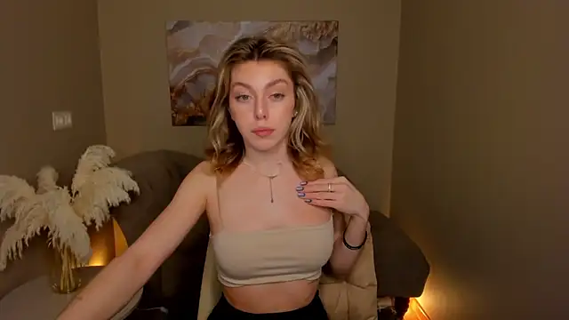 MollyMeltorr online show from October 4, 2025, 4:43 am