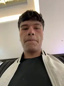 Logan smith1 online show from November 14, 2025, 6:06 pm