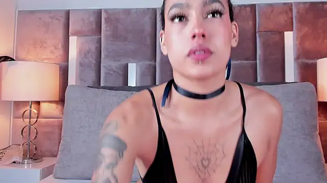 Nia Bunny online show from November 5, 2025, 12:49 pm