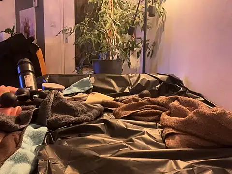 nickgode69 online show from February 2, 2025, 4:37 am