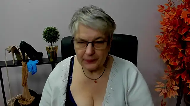 IrisDream online show from December 20, 2024, 11:00 am