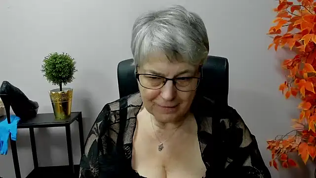 IrisDream online show from March 10, 2025, 1:54 pm