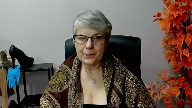IrisDream online show from March 19, 2025, 1:51 pm