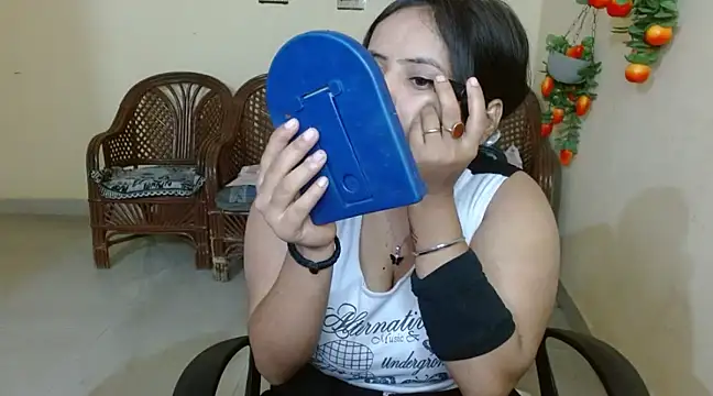 Snapshot of Amandaliss chatting on February 3, 2025, 3:53 am Amandaliss online show from February 3, 2025, 3:53 am