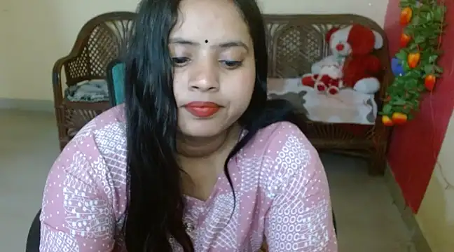 Snapshot of Amandaliss chatting on February 24, 2025, 8:27 am Amandaliss online show from February 24, 2025, 8:27 am