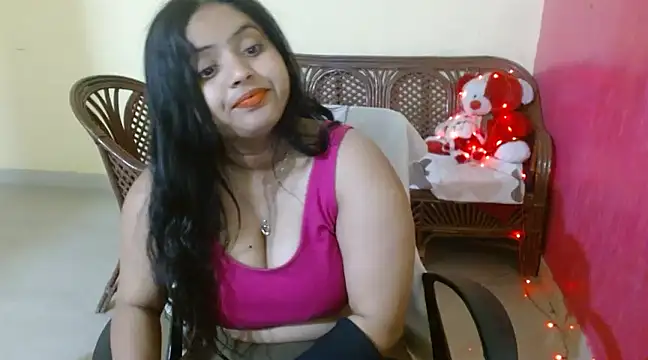 Snapshot of Amandaliss chatting on February 27, 2025, 5:24 am Amandaliss online show from February 27, 2025, 5:24 am