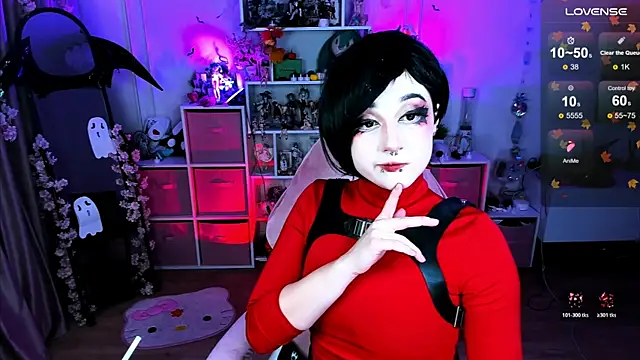 Aki  Ra online show from November 9, 2025, 9:46 pm