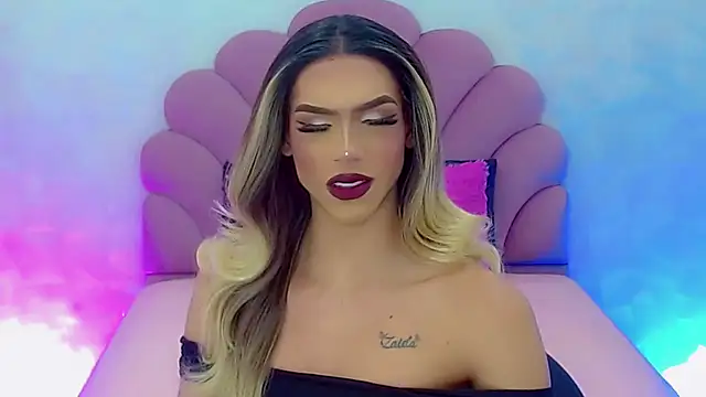 briana sex32 online show from January 15, 2025, 2:17 am