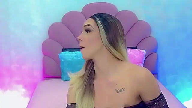 briana sex32 online show from January 22, 2025, 4:02 pm