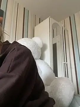 Liya my online show from November 4, 2025, 9:52 am