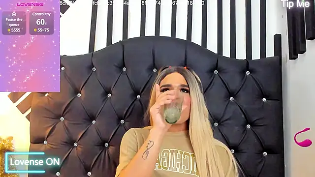 AllisonsweetZ online show from December 26, 2024, 8:11 pm