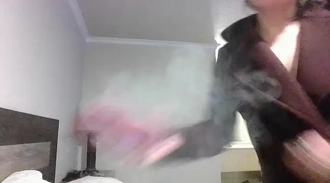 Phoenixmonroe0810 online show from January 6, 2025, 10:05 pm