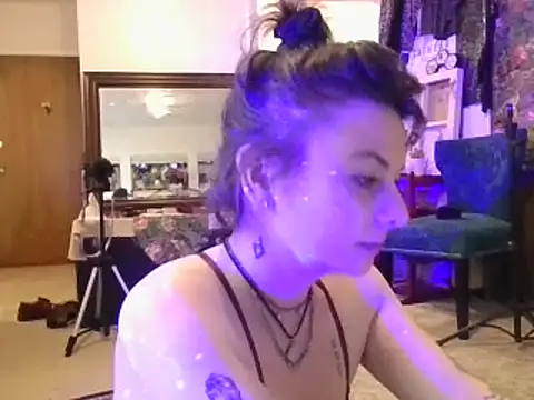 Phoenixmonroe0810 online show from January 22, 2025, 12:27 am